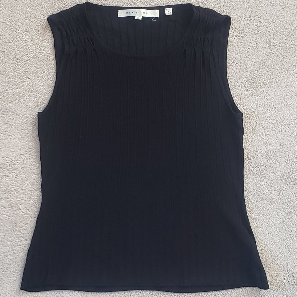 Ribbed Black Top